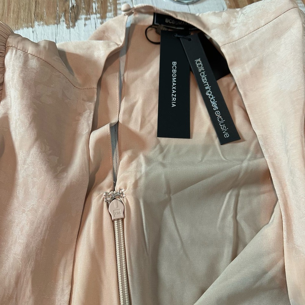 BCBGMAXAZRIA Faux Wrap Mini Floral Cocktail Party Dress Size US 2 - Picture 3 of 12